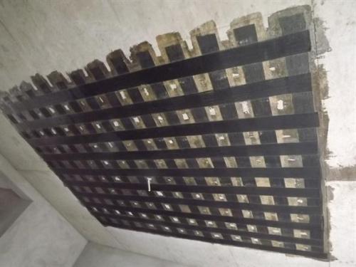 龙华山办事处楼板加固
